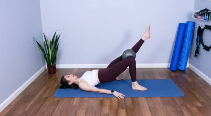 Pilates balanced Bridge single leg